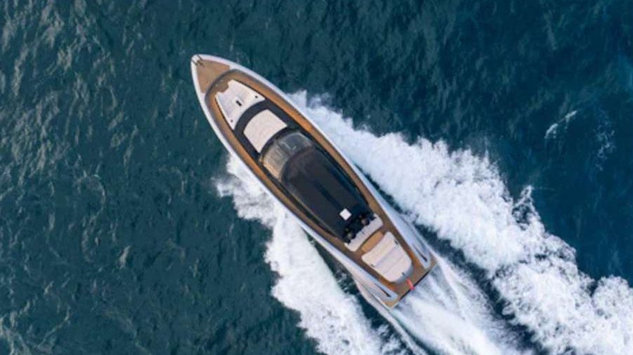 Fellowship II, Aerial view underway